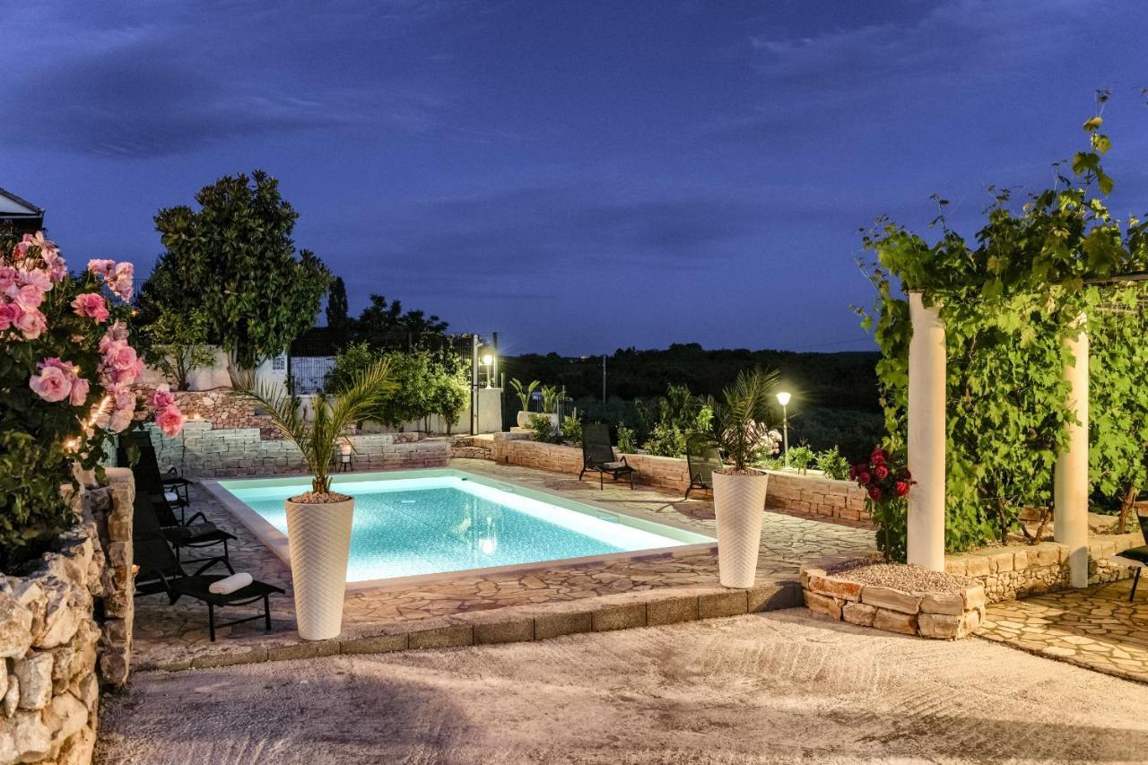 Haus Lilli Mit Pool Apartment Razanac Exterior photo